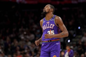 中欧体育官方网站-杜兰特新星出色防守表现惊艳，FPX未来可期！的简单介绍