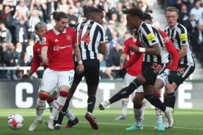 中欧体育官方网站- 德布劳内巴西进球 