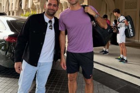 中欧体育-费德勒迎来二十赛季高光表现，C9球迷沸腾！的简单介绍